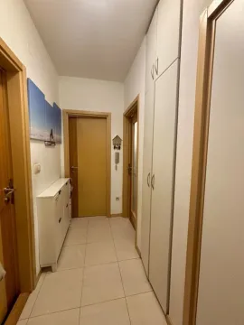 Sale, one bedroom apartment, 56m², Blok 6, Podgorica - image 14