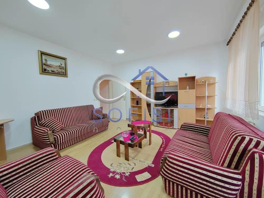 Izdavanje, dvosoban stan, 52m², Socijalno, Novi Sad Sve Podlokacije