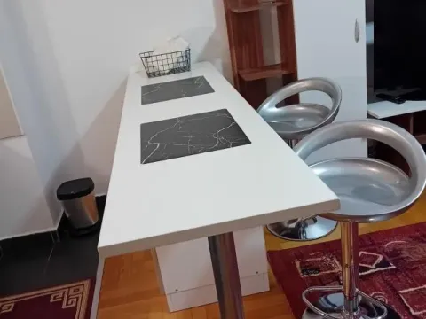 Izdavanje, garsonjera, 30m², Adamovićevo Naselje, Novi Sad Sve Podlokacije - image 4