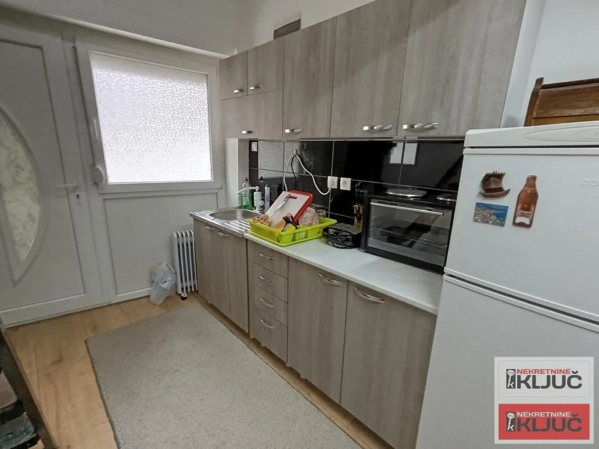 Prodaja, jednosoban stan, 33m², Grbavica, Novi Sad Sve Podlokacije
