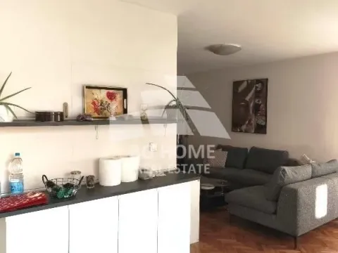 Izdavanje, trosoban stan, 76m², Kalenić Pijaca, Vračar Sve Podlokacije - image 6