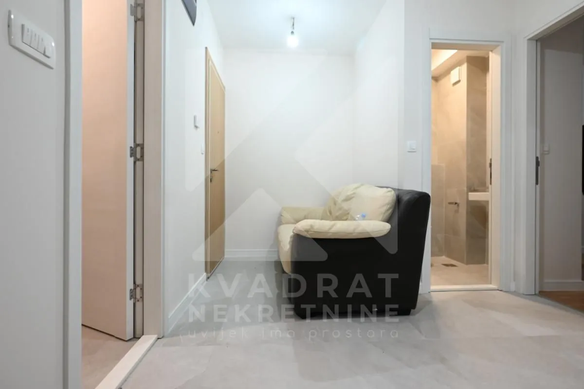Rent, office space, 65m², Central Point, Podgorica