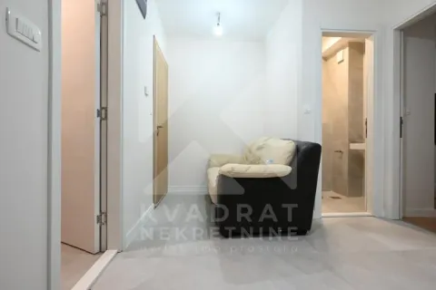Rent, office space, 65m², Central Point, Podgorica - image 11