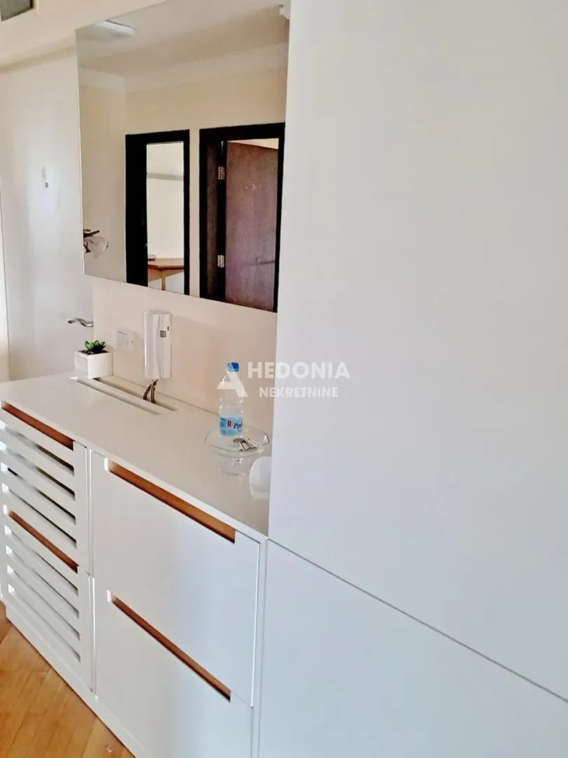 Rent, apartment, 192m², Voždovačka Crkva, Voždovac Sve Podlokacije
