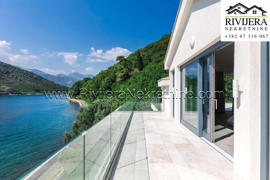 Sale, house, 423m², Lepetani, Tivat