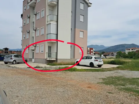 Rent, one bedroom apartment, 30m², Zagorič, Podgorica - image 2