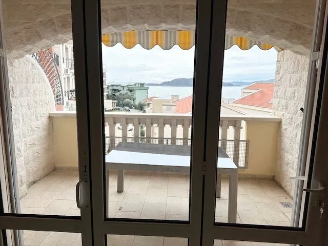 Sale, four bedroom apartment, 170m², Pržno, Budva
