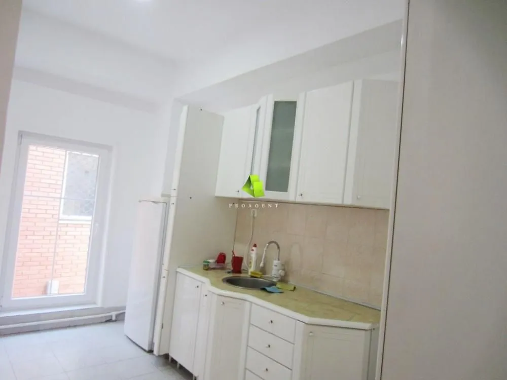 Izdavanje, poslovni prostor, 200m², Medijana, Niš