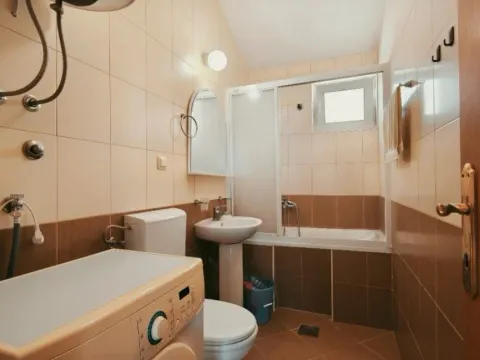 Sale, one bedroom apartment, 38m², Bečići, Budva - image 8