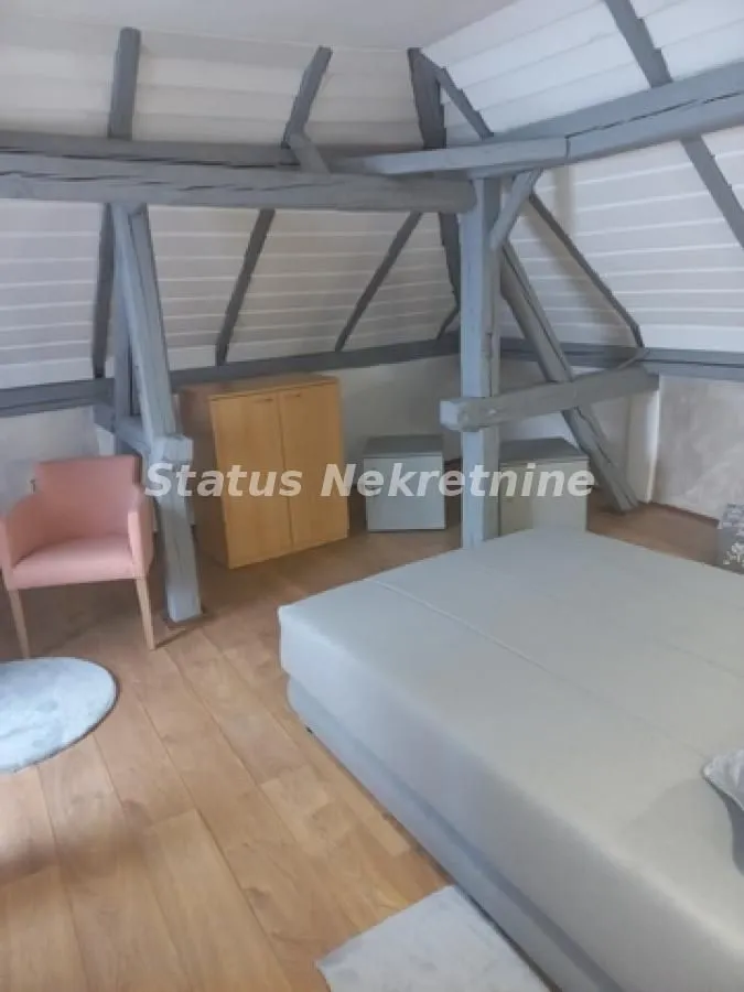 Prodaja, kuća, 170m², Salajka, Novi Sad Sve Podlokacije