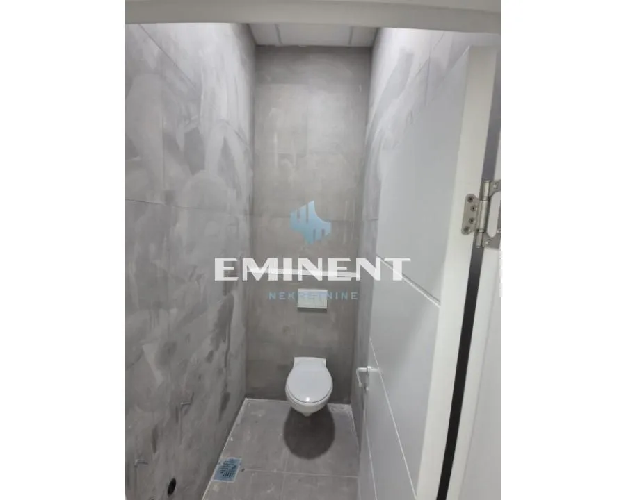 Izdavanje, poslovni prostor, 170m², Kluz, Zvezdara Sve Podlokacije
