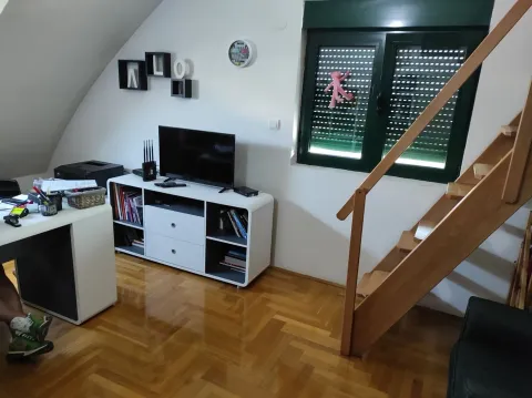 Rent, four bedroom apartment, 115m², Momišići, Podgorica - image 15
