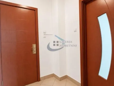 Sale, studio apartment, 33m², Autokomanda, Voždovac Sve Podlokacije - image 11