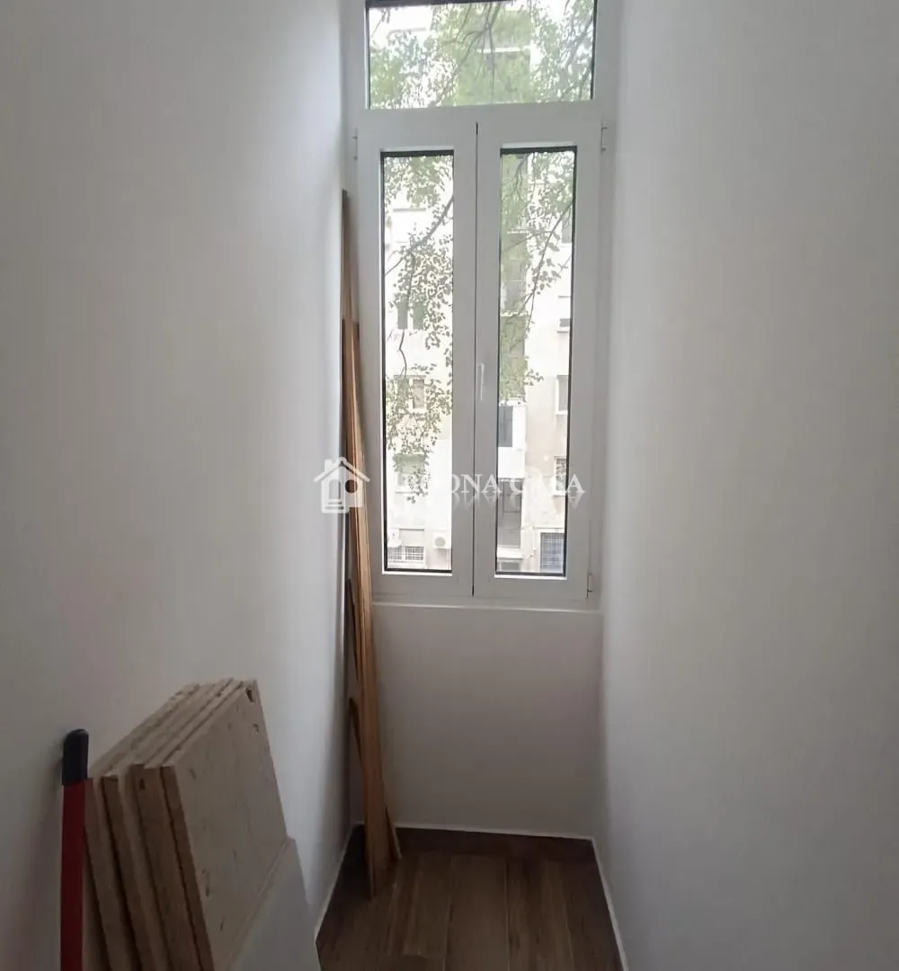 Izdavanje, četvorosoban stan, 120m², Stari Grad, Beograd