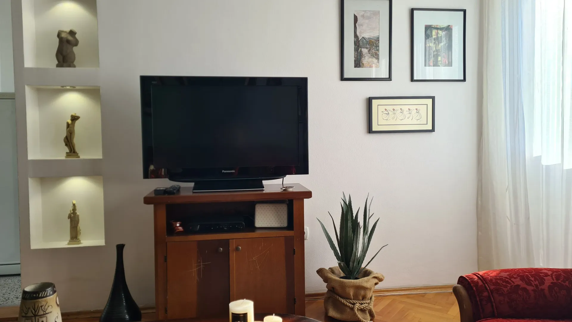 Izdavanje, dvosoban stan, 65m², Stara Varoš, Podgorica