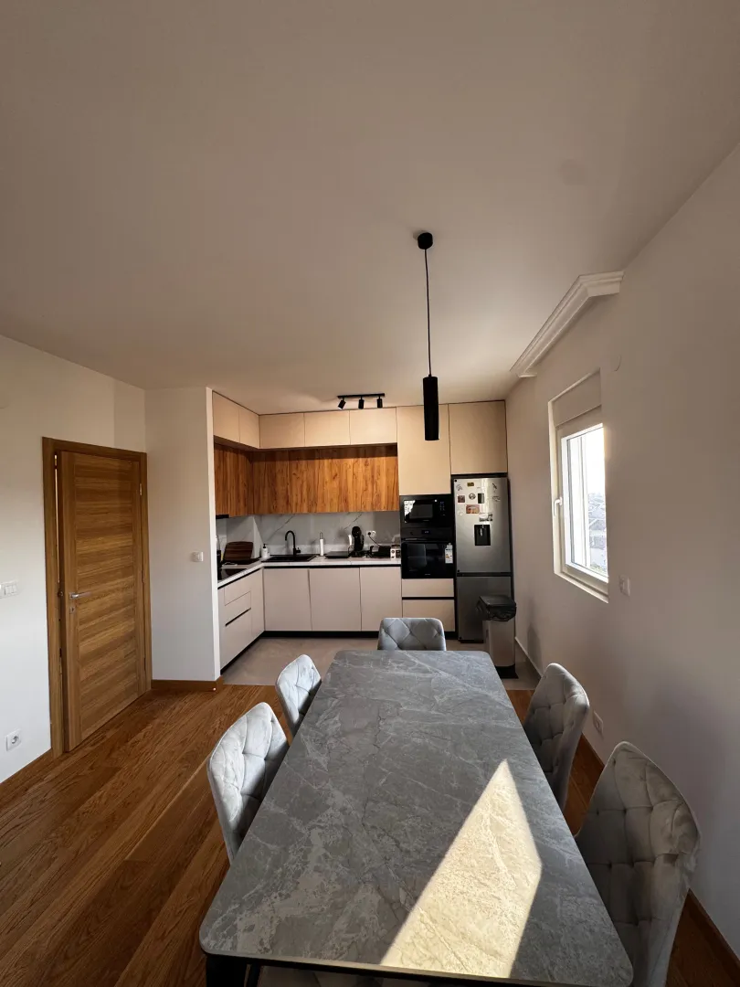 Prodaja, dvosoban stan, 72m², New City, Podgorica
