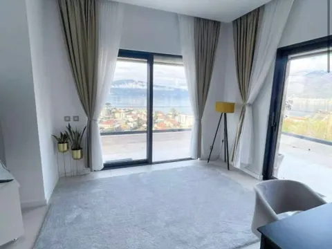 Izdavanje, trosoban stan, 159m², Gornja Lastva, Tivat - image 4