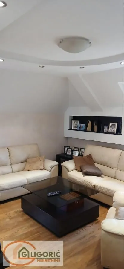 Prodaja, trosoban stan, 100m², Čukarica, Beograd