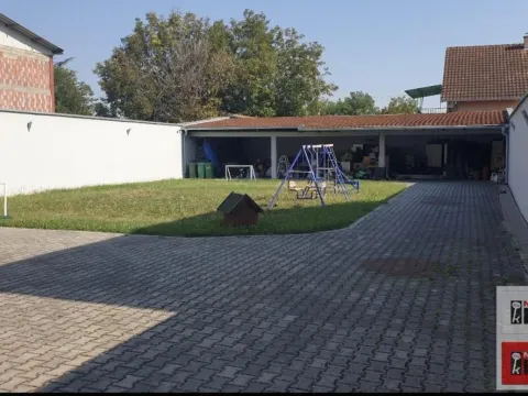 Rent, house, 1000m², Kać, Novi Sad Sve Podlokacije - image 23