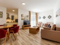 Izdavanje, jednosoban stan, 55m², Bečići, Budva - image 1