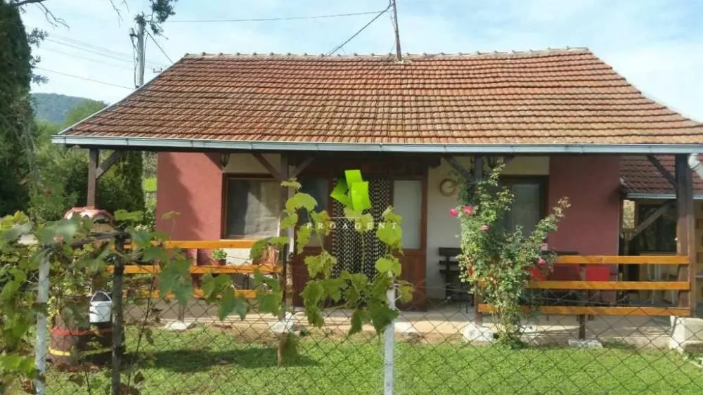 Prodaja, kuća, 66m², Gadžin Han, Srbija