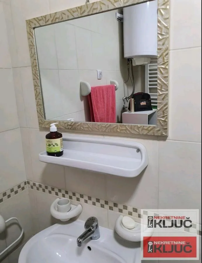 Izdavanje, jednosoban stan, 47m², Bulevar Oslobodjenja, Novi Sad Sve Podlokacije
