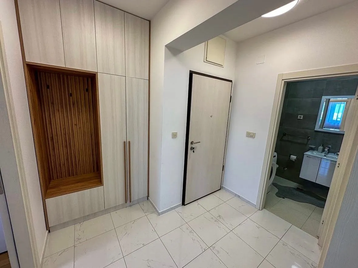 Izdavanje, dvosoban stan, 70m², Zabjelo, Podgorica