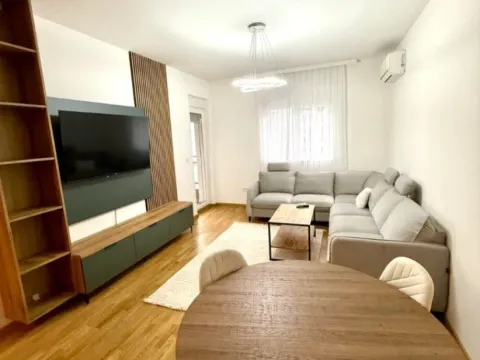 Izdavanje, jednosoban stan, 48m², Stari Aerodrom, Podgorica - image 3