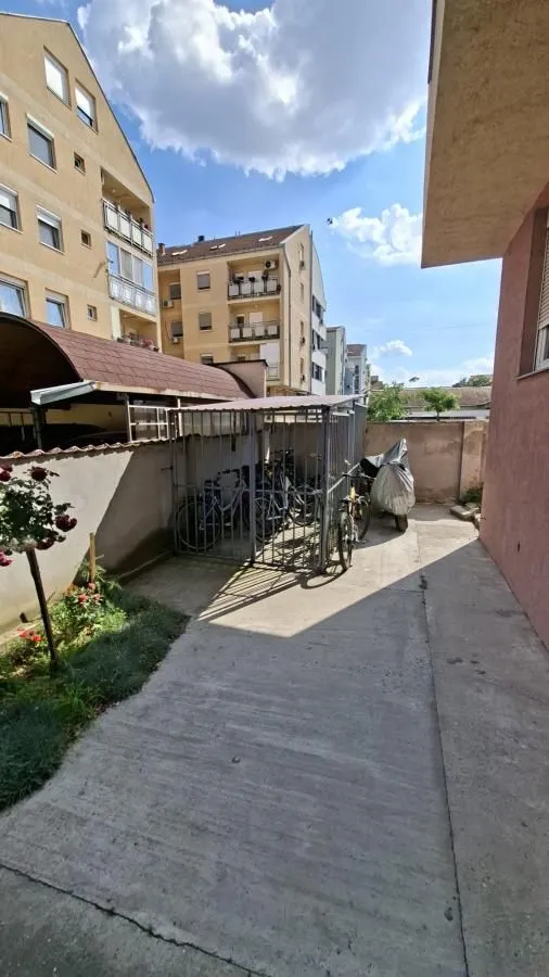 Prodaja, dvosoban stan, 40m², Nova Detelinara, Novi Sad Sve Podlokacije