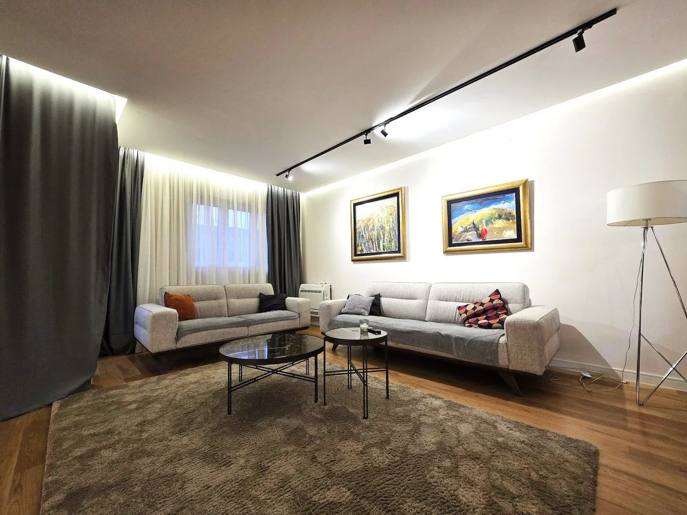 Izdavanje, stan, 105m², Central Point, Podgorica