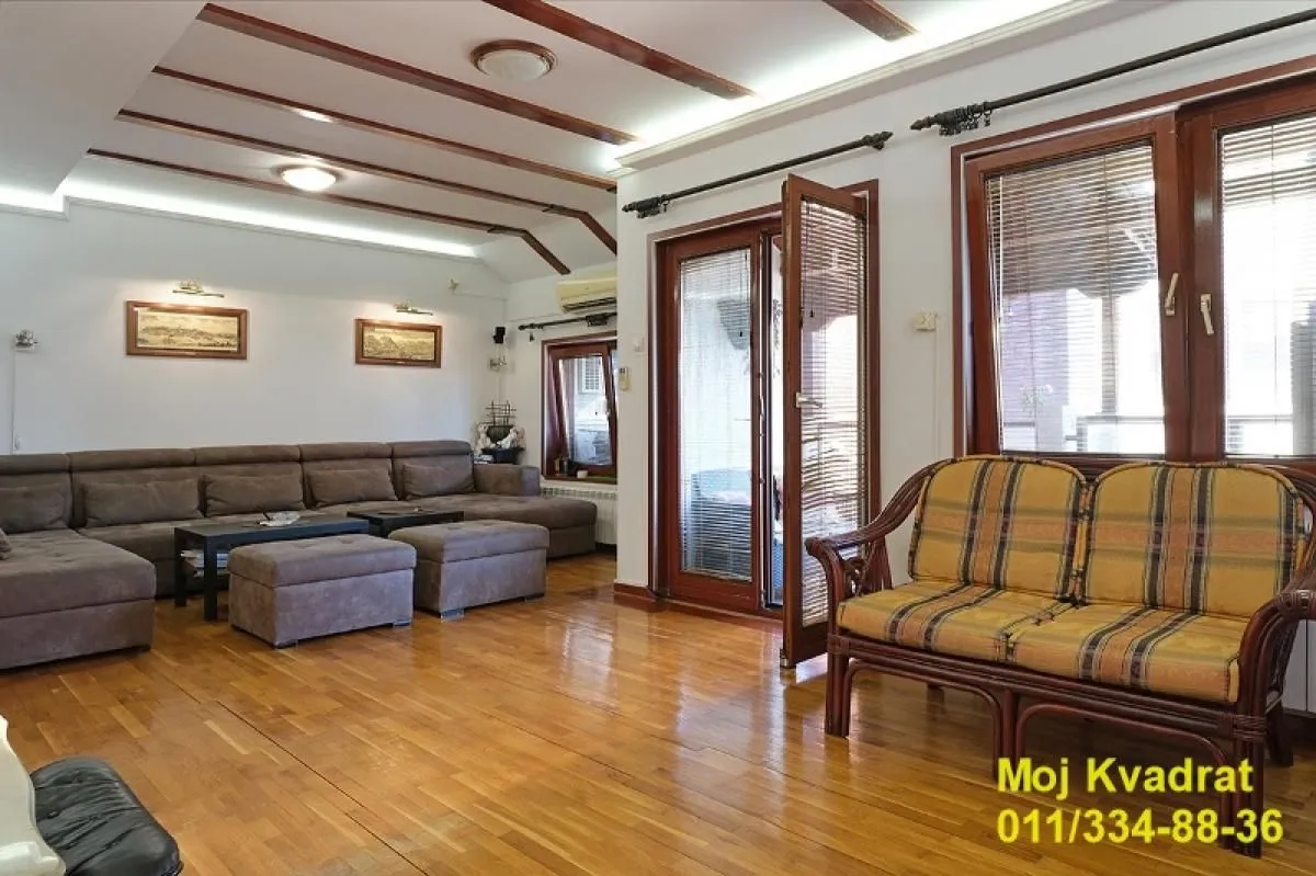 Sale, four bedroom apartment, 104m², Stari Grad, Beograd
