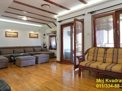 Sale, four bedroom apartment, 104m², Stari Grad, Beograd - image 2