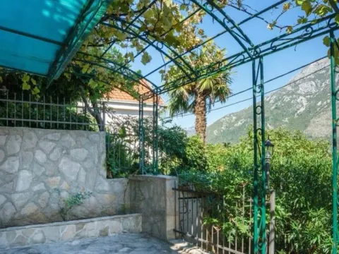 Sale, house, 215m², Stoliv, Kotor - image 9