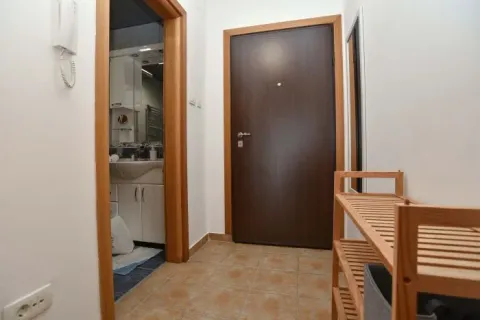 Rent, one bedroom apartment, 45m², Babilonija, Budva - image 16