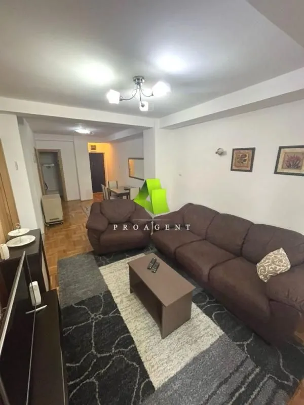 Izdavanje, dvosoban stan, 51m², Medijana, Niš