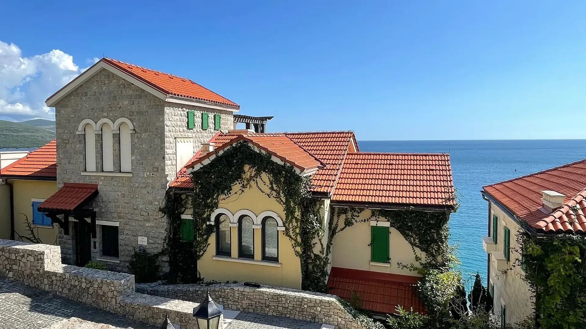 Rent, one bedroom apartment, 64m², Luštica Bay, Tivat