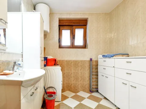 Sale, two bedroom apartment, 71m², Tivat, Crna Gora - image 5