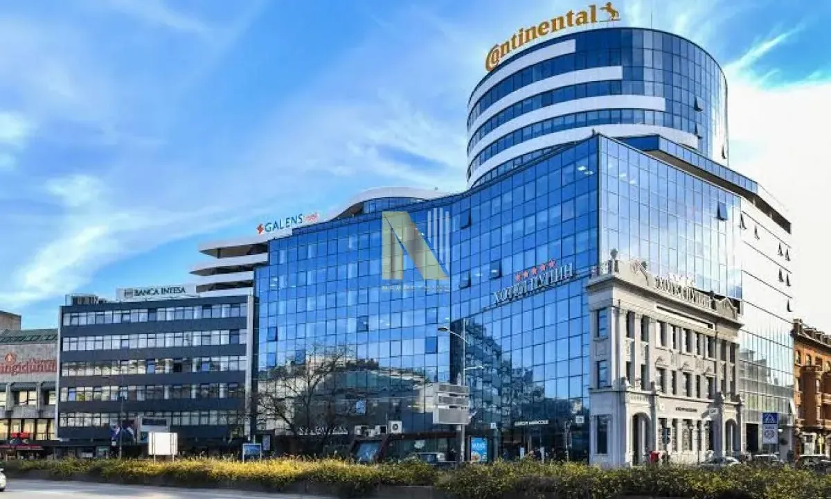 Izdavanje, poslovni prostor, 80m², Centar, Novi Sad