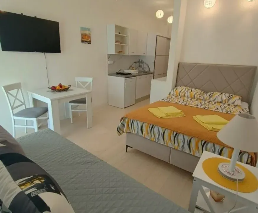 Rent, studio apartment, 30m², Dubovica, Budva