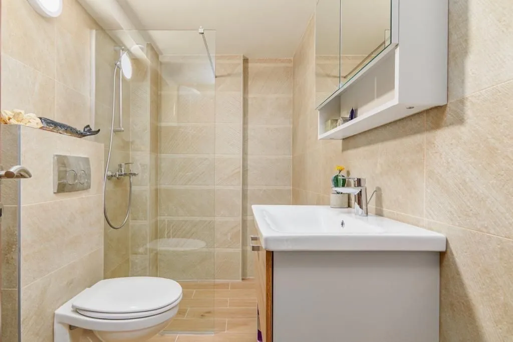 Rent, two bedroom apartment, 70m², Centar, Tivat