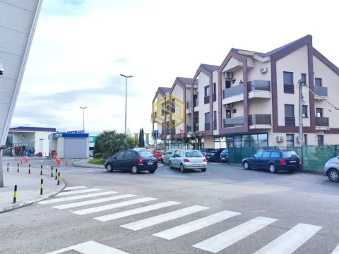 Rent, office space, 56m², City Kvart, Podgorica - image 2