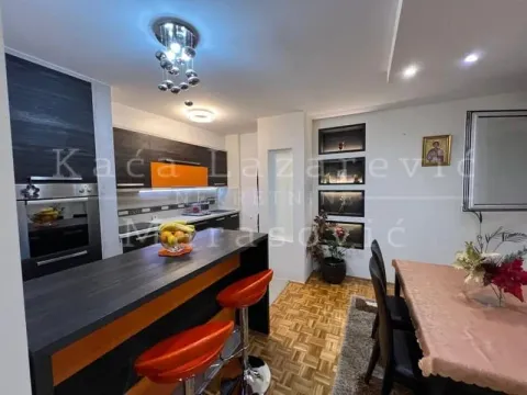 Izdavanje, trosoban stan, 74m², Cerak, Beograd - image 5