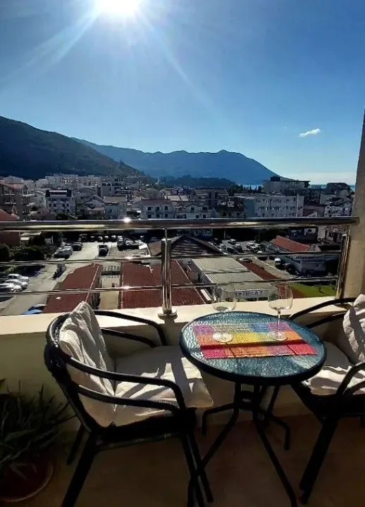 Izdavanje, jednosoban stan, 47m², Rozino, Budva