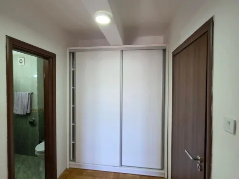 Rent, two bedroom apartment, 65m², Podgorica, Crna Gora - image 11