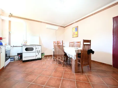 Prodaja, kuća, 80m², Mareza, Podgorica - image 5