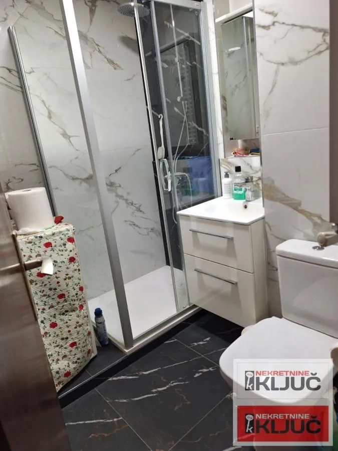 Prodaja, dvosoban stan, 64m², Sajmište, Novi Sad