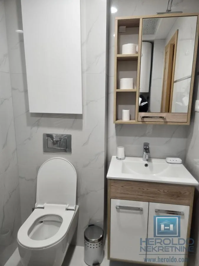 Prodaja, jednosoban stan, 46m², Centar, Zlatibor
