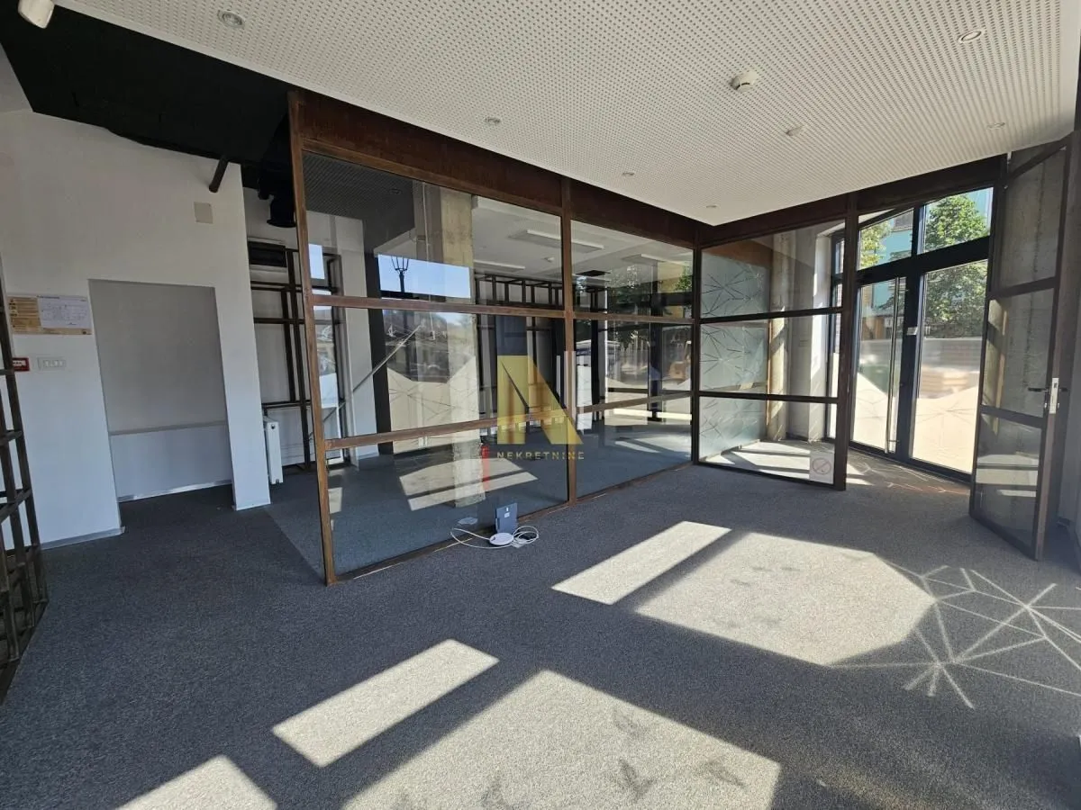 Rent, office space, 527m², Podbara, Novi Sad Sve Podlokacije