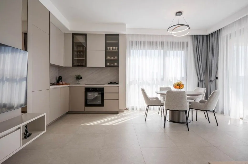 Izdavanje, dvosoban stan, 79m², Šušanj, Bar