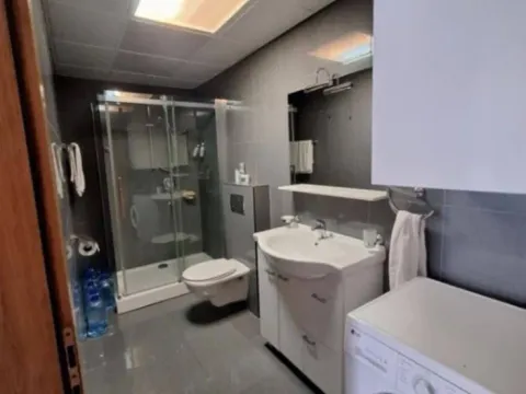 Sale, two bedroom apartment, 75m², Bečići, Budva - image 7